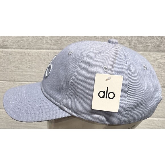 ALO YOGA Light Blue Baseball Cap Snap Back Adjustable Unisex NWT - Picture 3 of 7